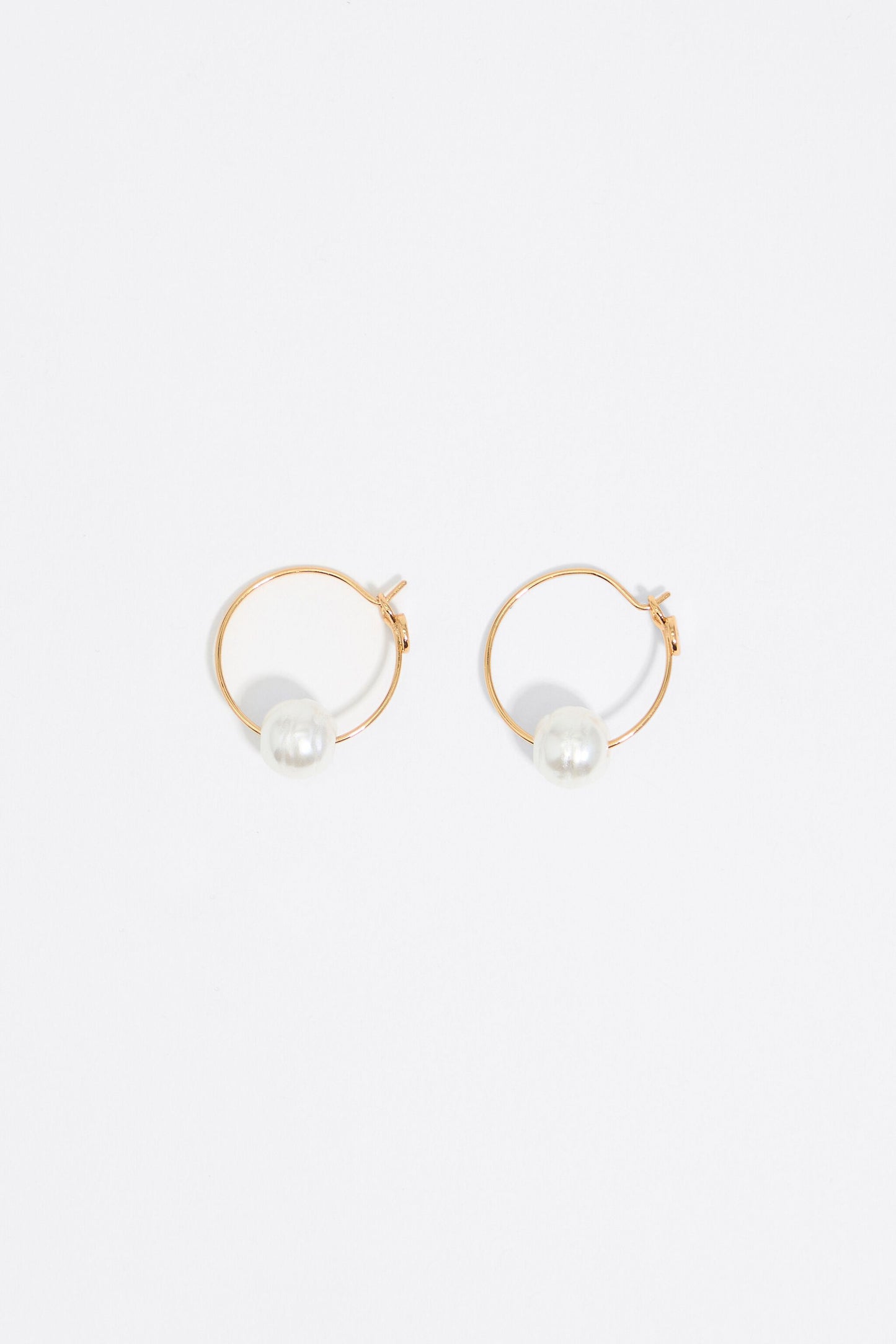 Small gold hoop pearl earrings