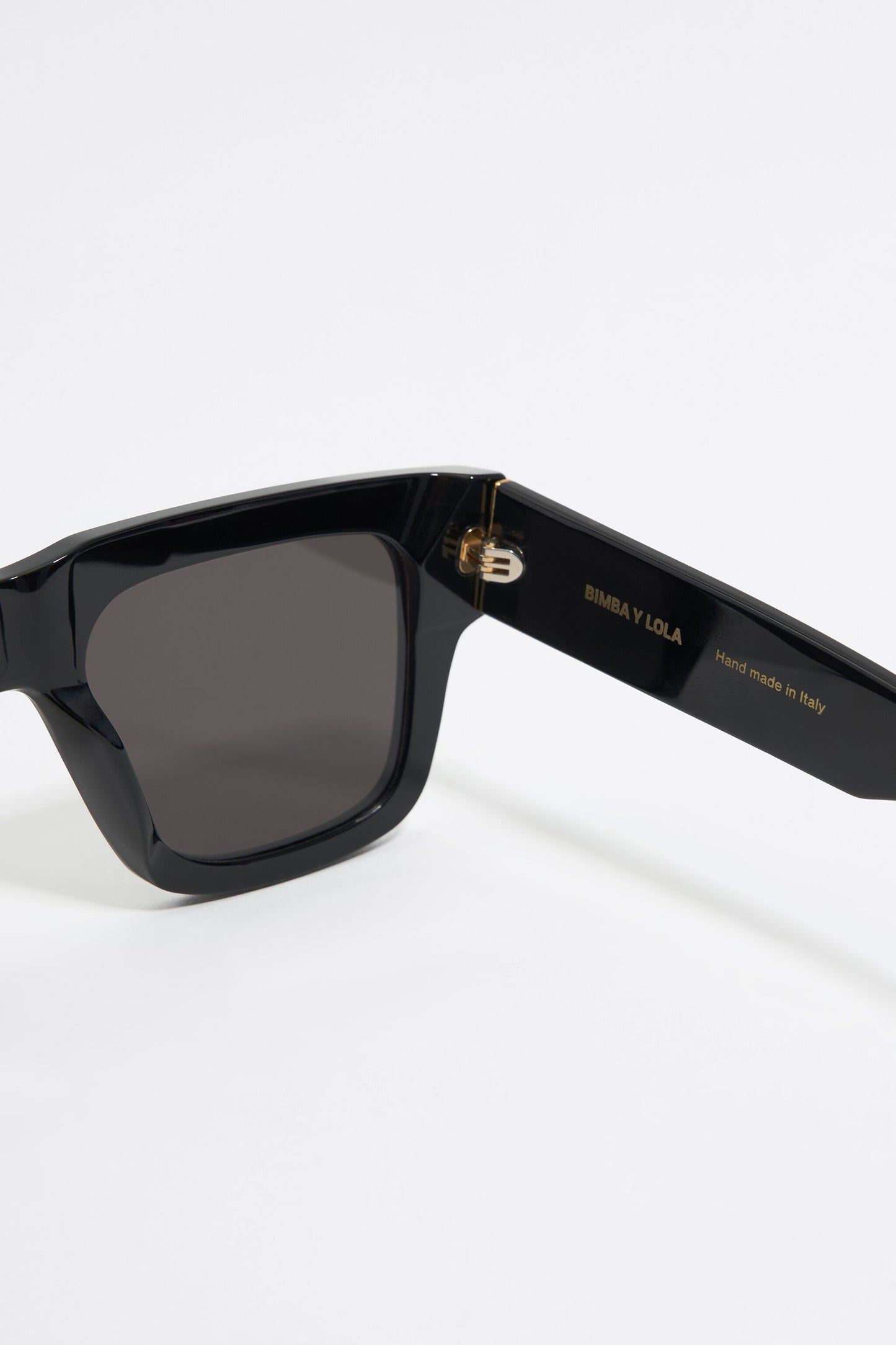 Black Mega BIMBA Y LOLA by RSF" sunglasses