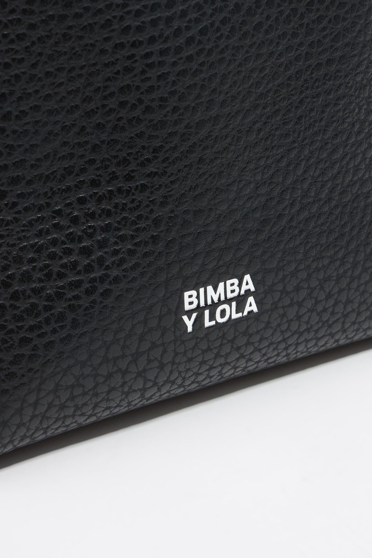 Medium black leather bag