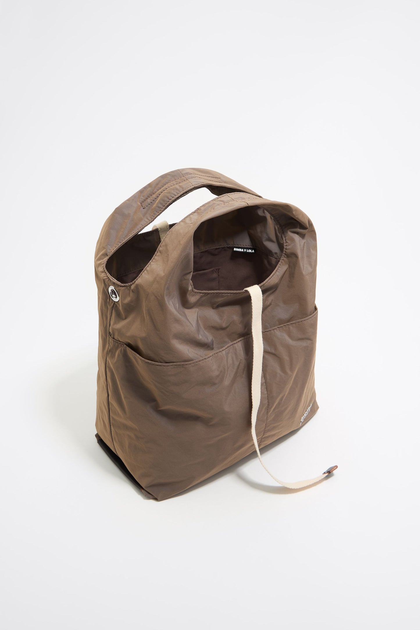 Medium mink nylon Paper bag