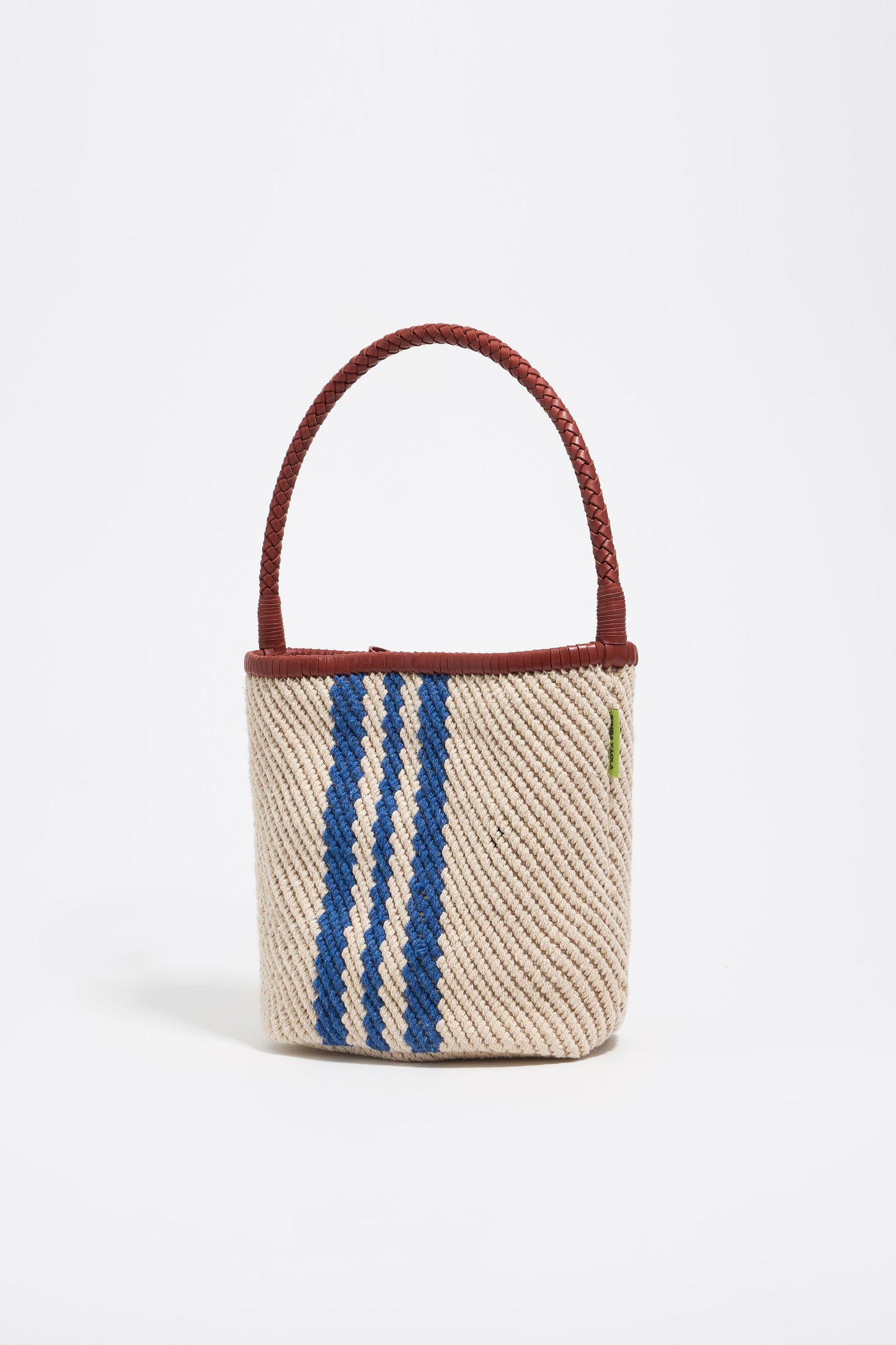 Medium ecru bucket bag