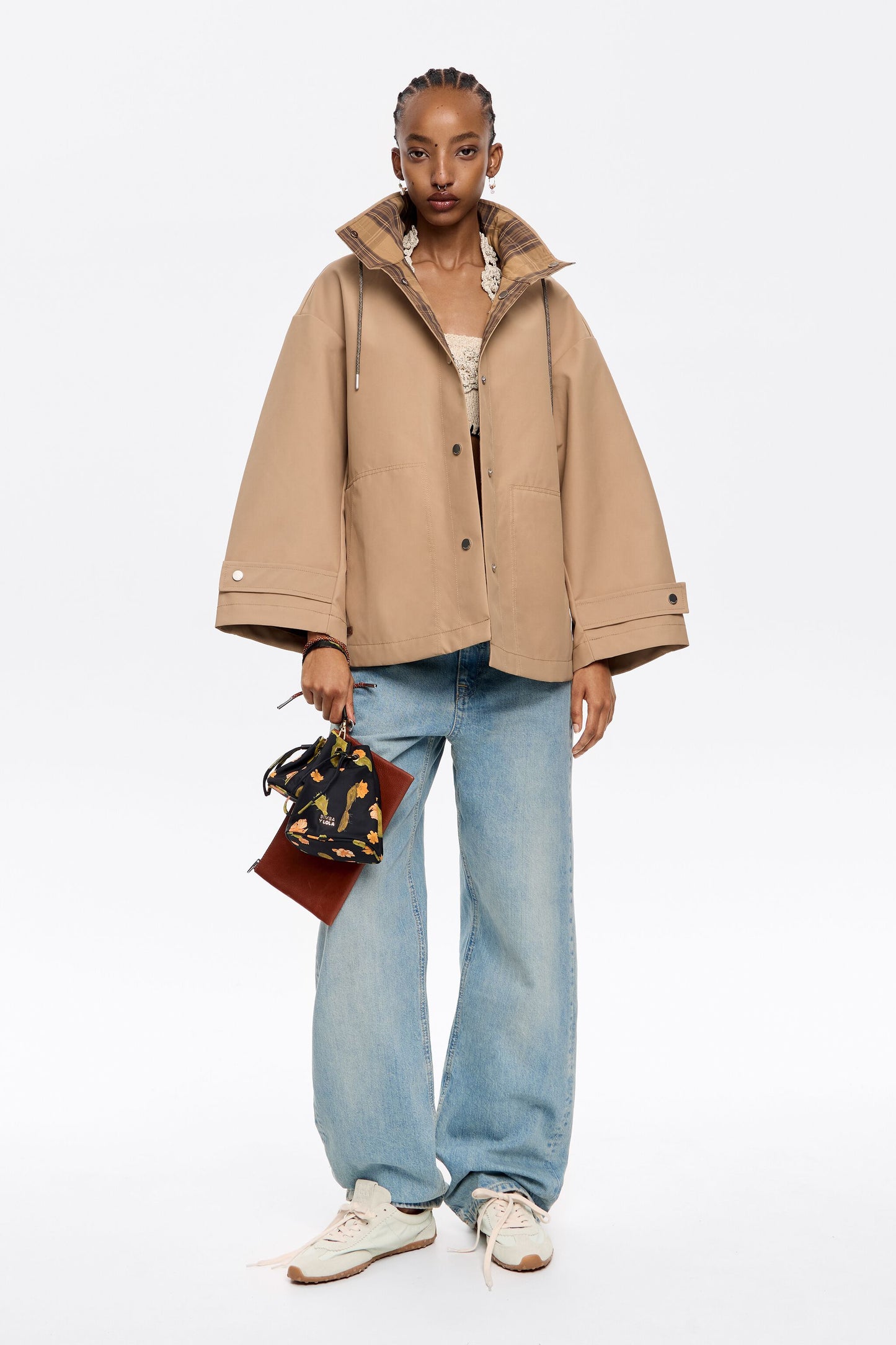 Camel reversible A-line trench