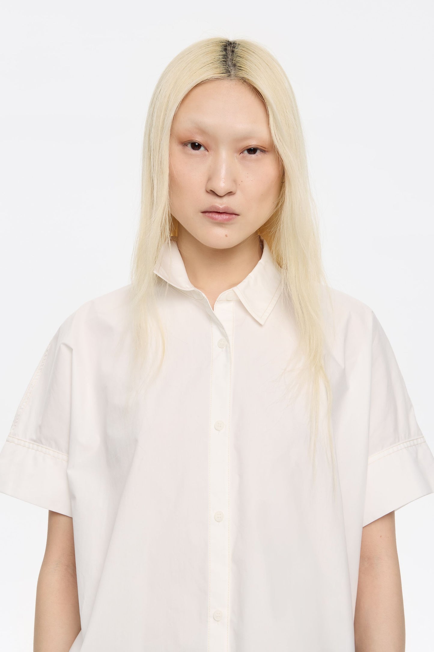 Oversize white cotton shirt