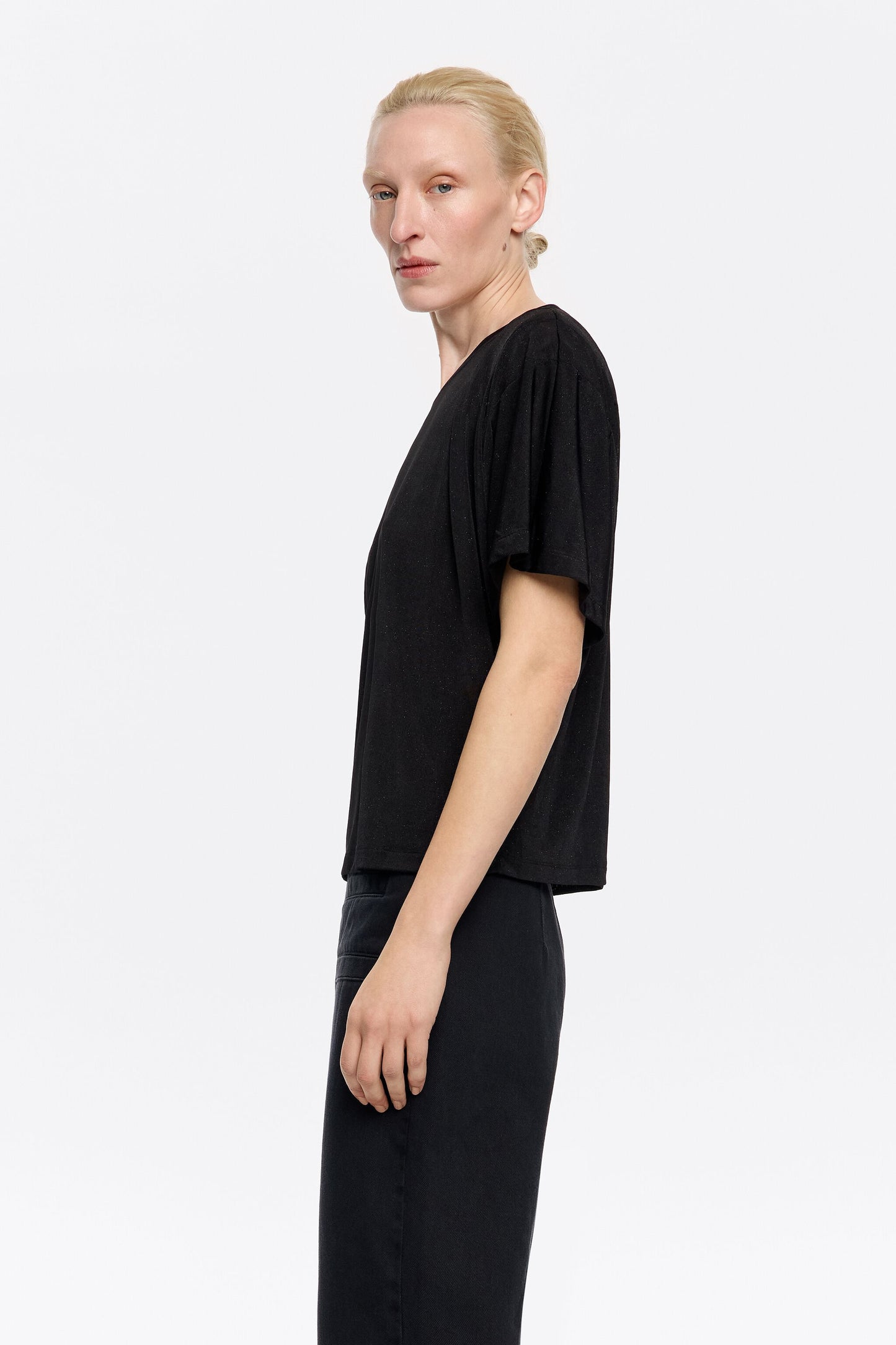 Black fluid boxy T-shirt