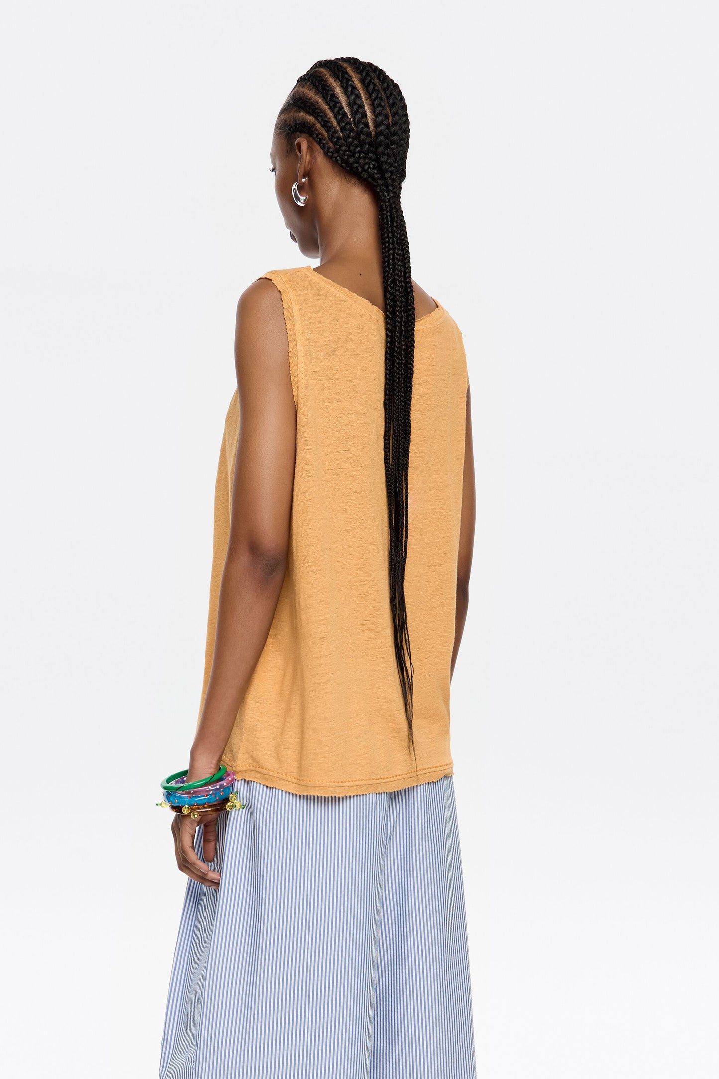 Mustard linen T-shirt with raw edges
