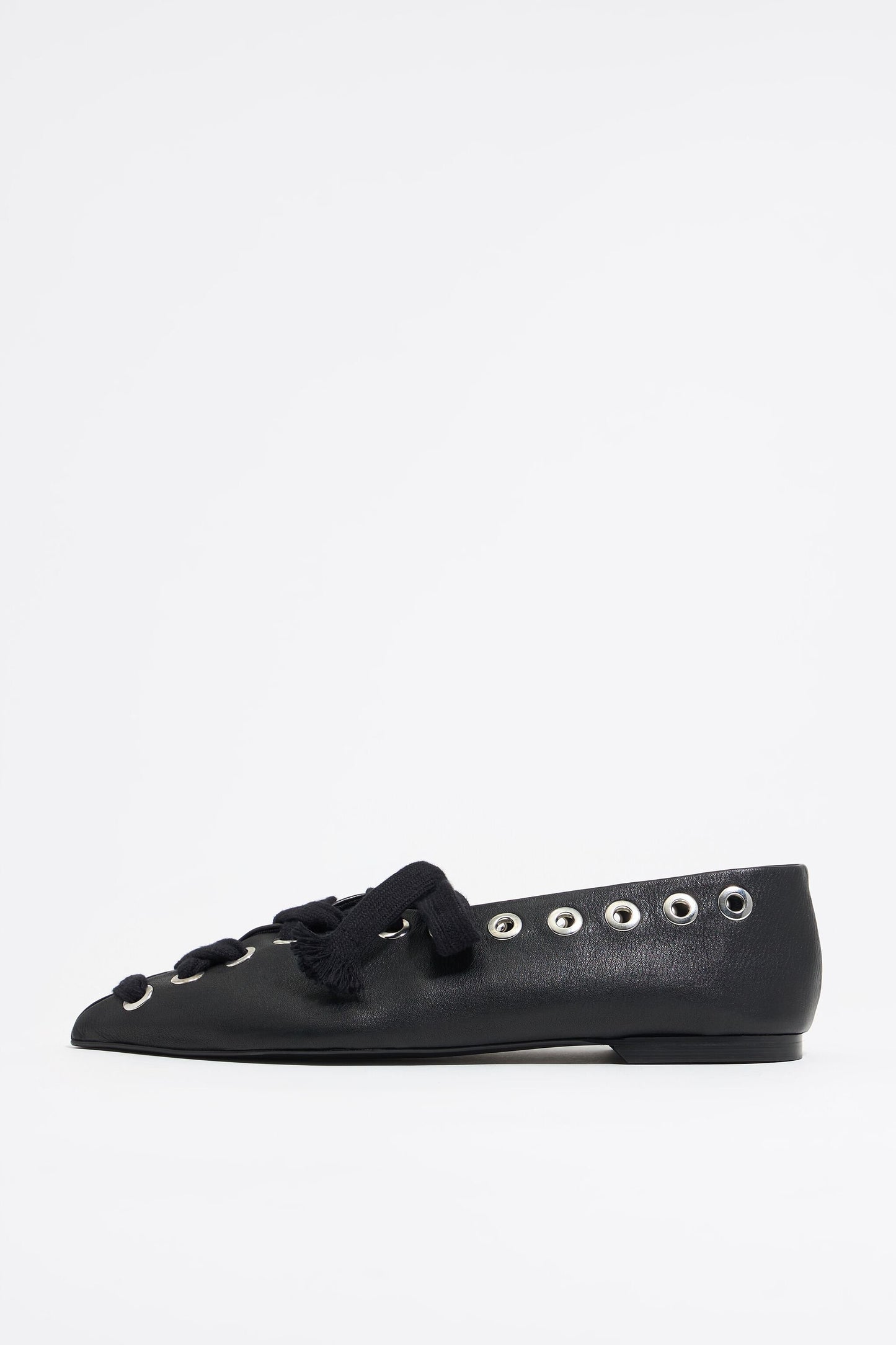 Black leather lace-up ballerina