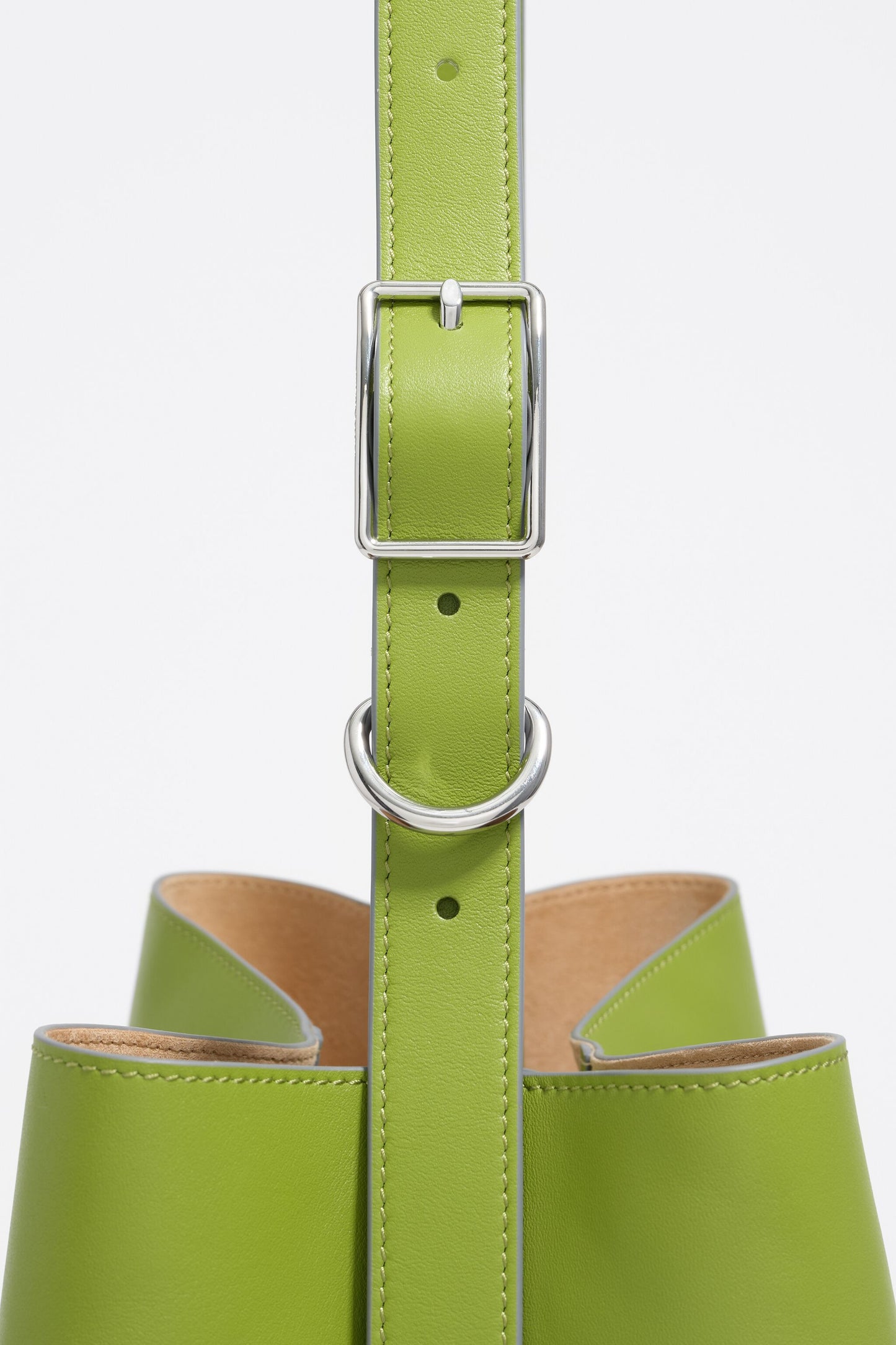 Large kiwi leather Carlino bag