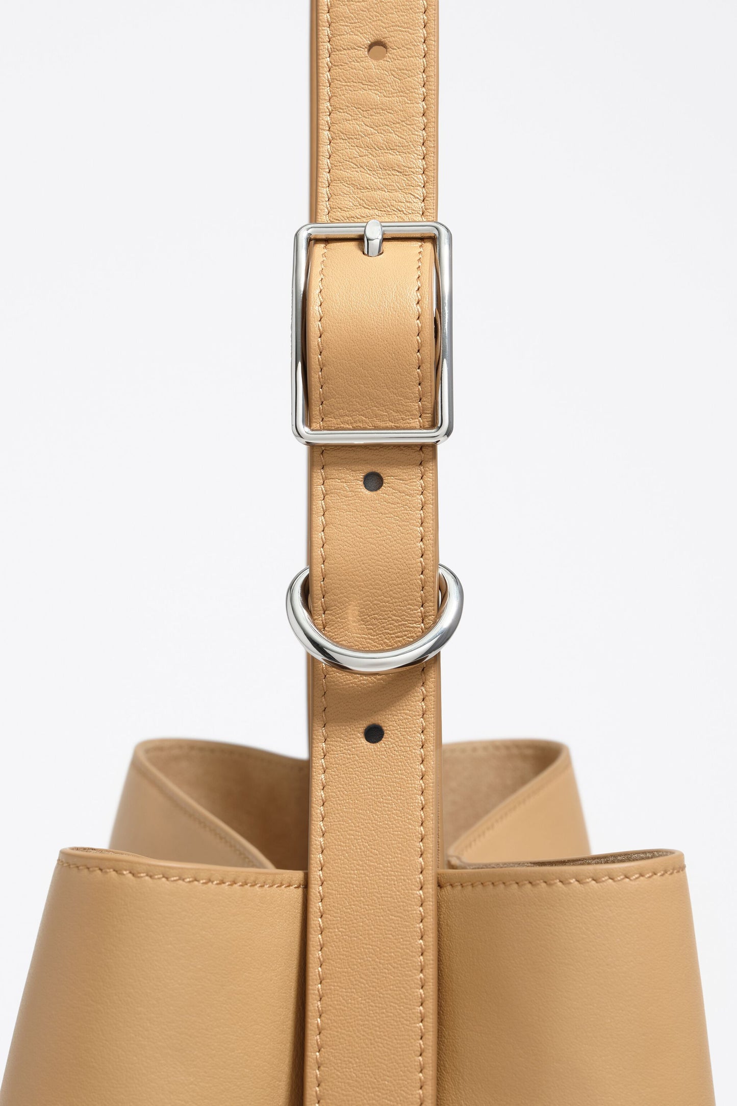 Large desert leather Carlino bag