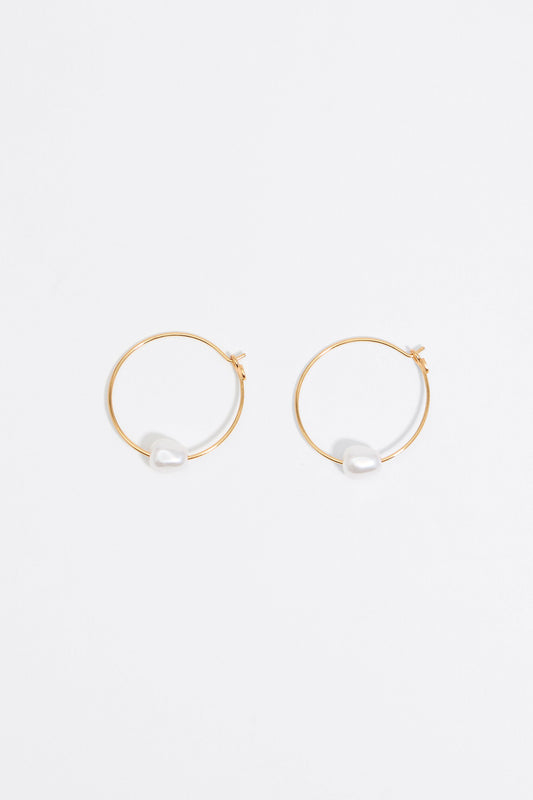 Pearl golden hoop earrings