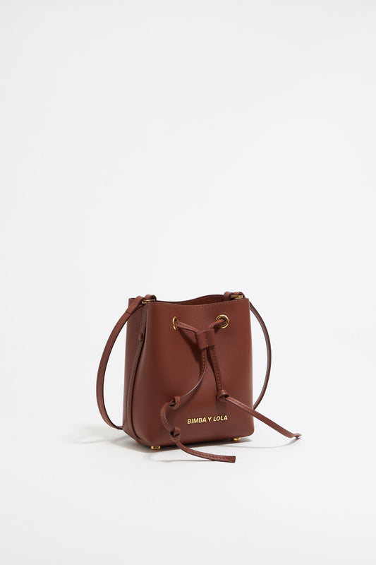 Mini walnut leather Chihuahua bucket bag