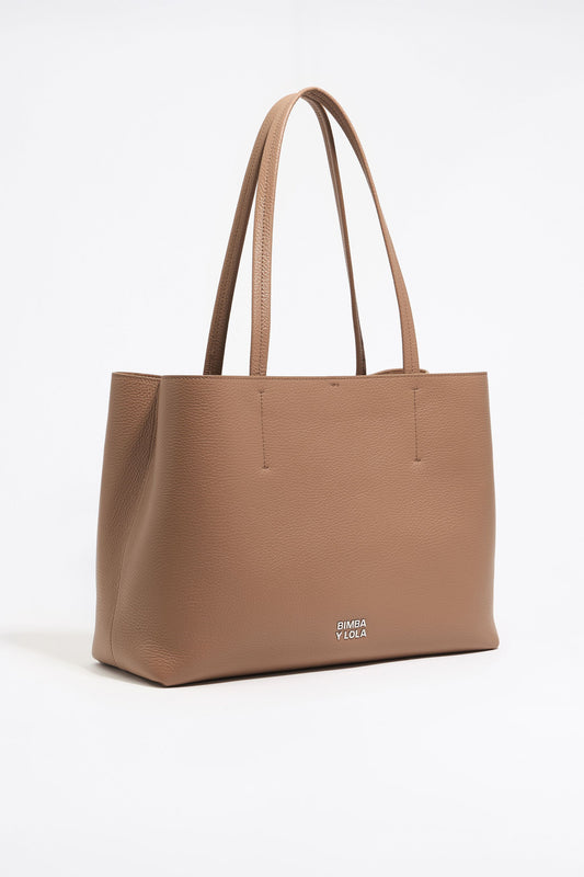 Large light brown leather Chihuahua shopper bag