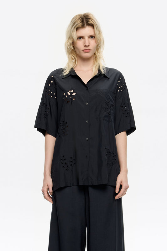 Oversize black shirt with embroidery
